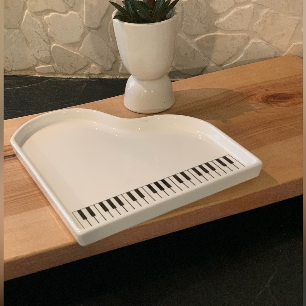 SHAFFORD | Vintage Grand Piano Theme Appetizer Plate